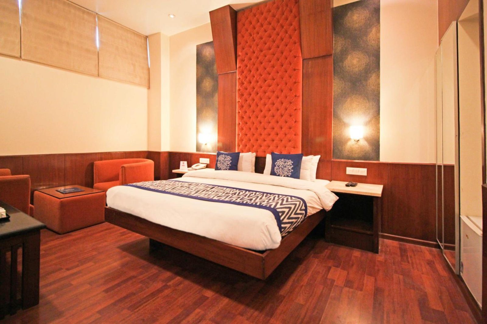 Hotel Aura - 05 Mins from New Delhi Railway Station & Connaught Place — photo 5