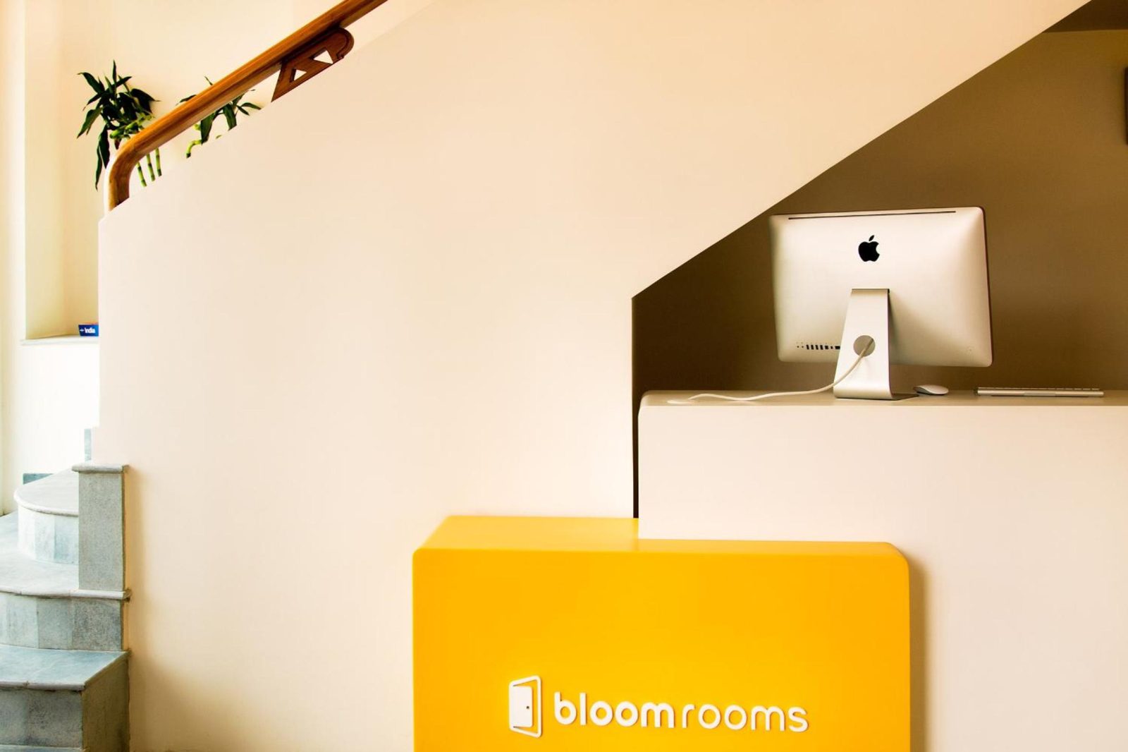 Bloomrooms @ New Delhi Railway Station — photo 6