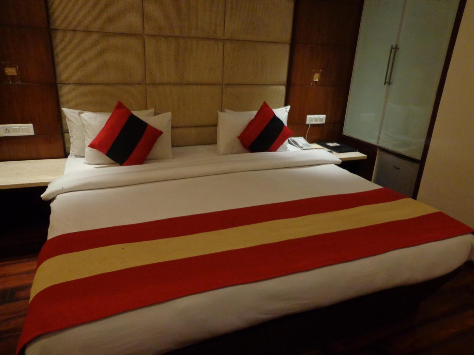 Hotel Aura - 05 Mins from New Delhi Railway Station & Connaught Place — photo 6