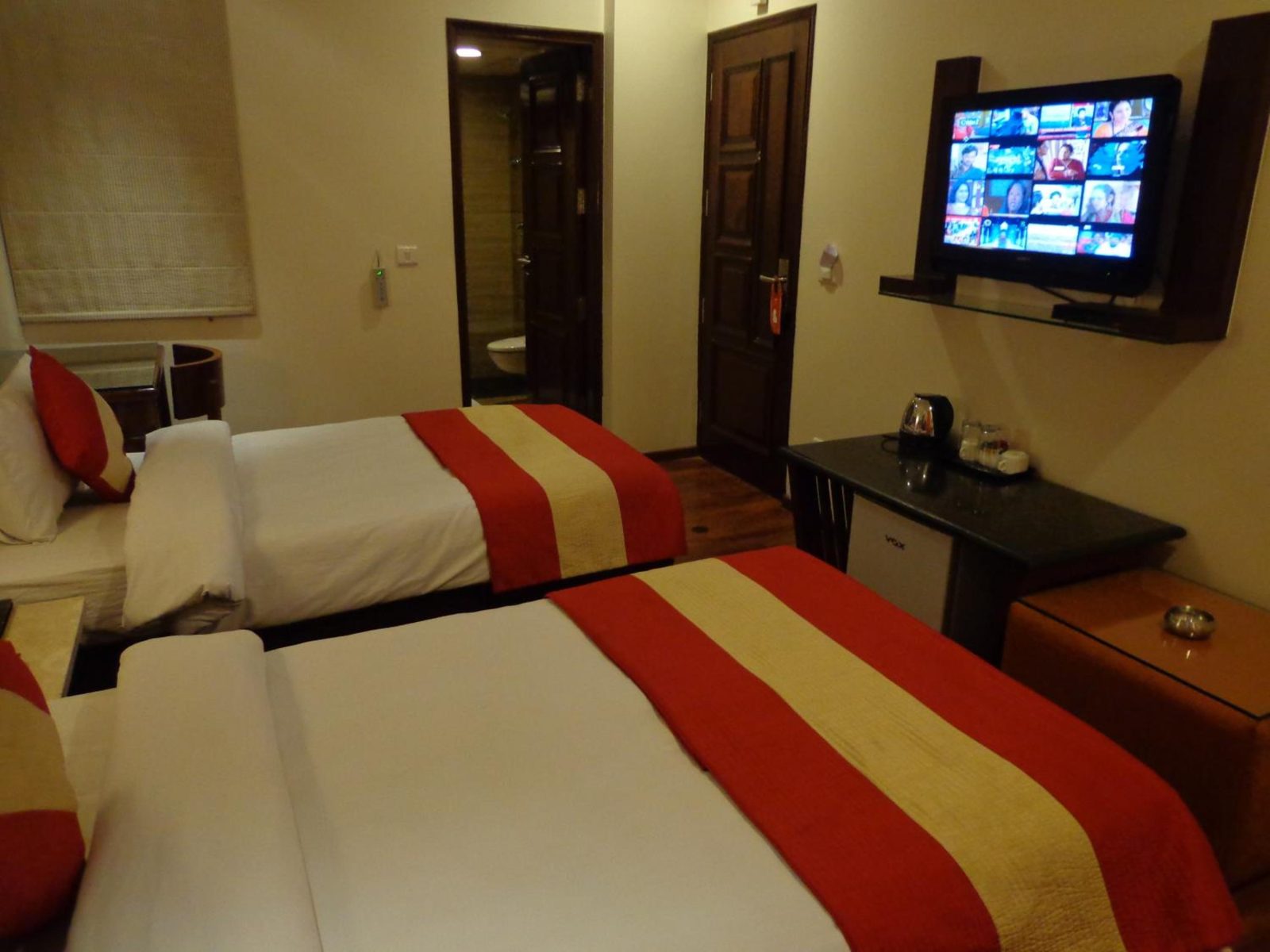 Hotel Aura - 05 Mins from New Delhi Railway Station & Connaught Place — photo 7