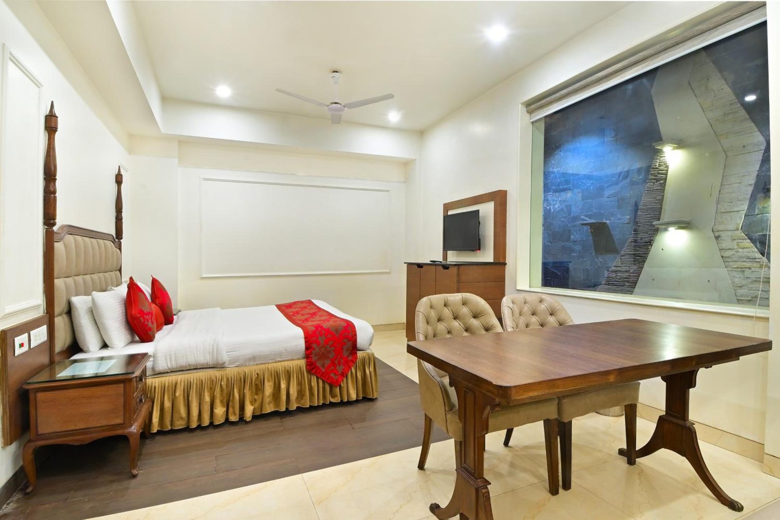 Hotel Hari Piorko - New Delhi Railway Station — photo 4
