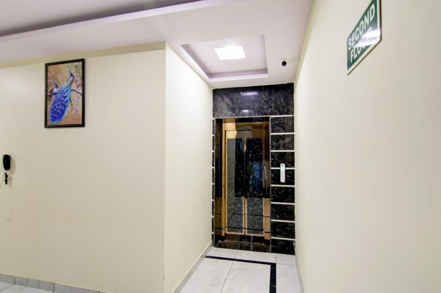 Hotel De Hocks Deluxe - New Delhi Railway Station — photo 7