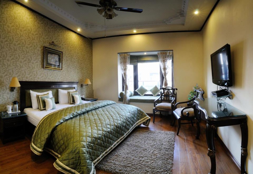 Hotel Diplomat Residency